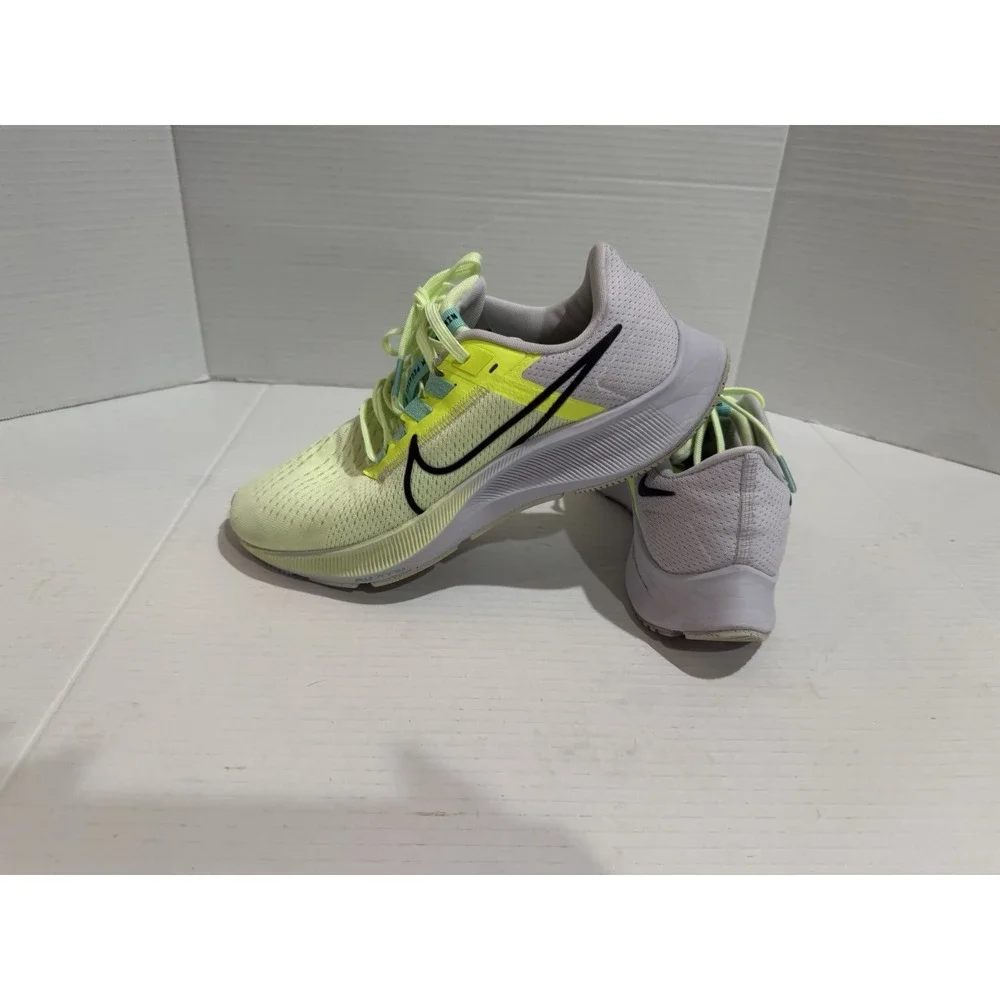 Nike Air Zoom Pegasus 38 (women's), colorway Volt/Light Lemon, size 8.5